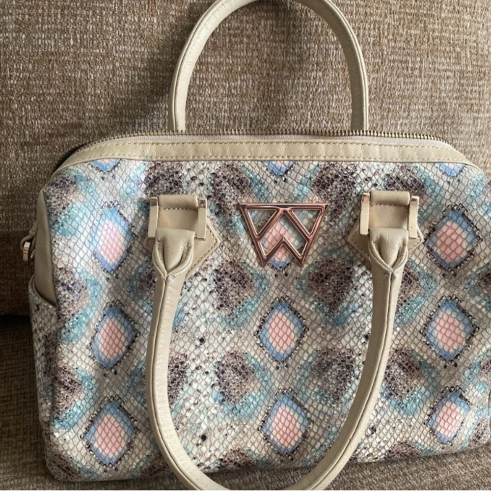 Kelly Wynne Handbag